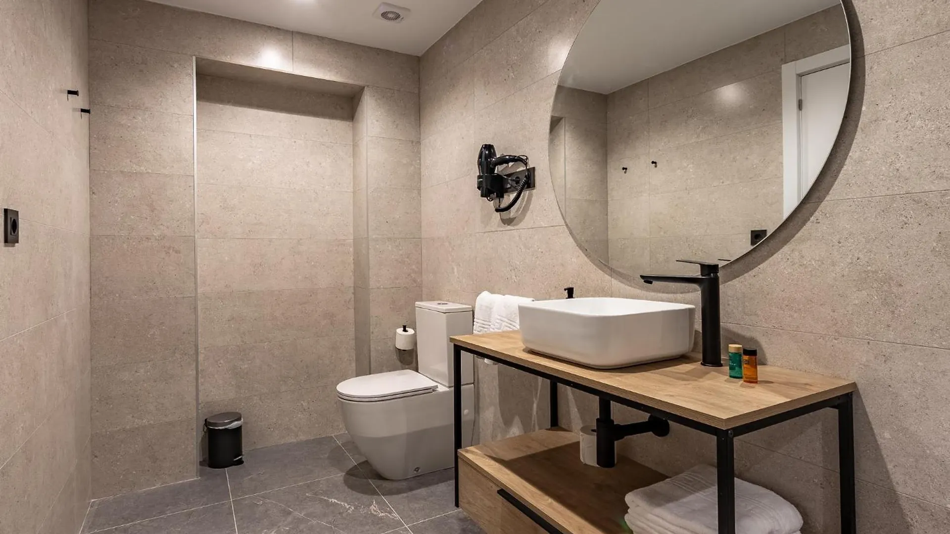 ** Gasthof Arenal Suites Bilbao Spanien