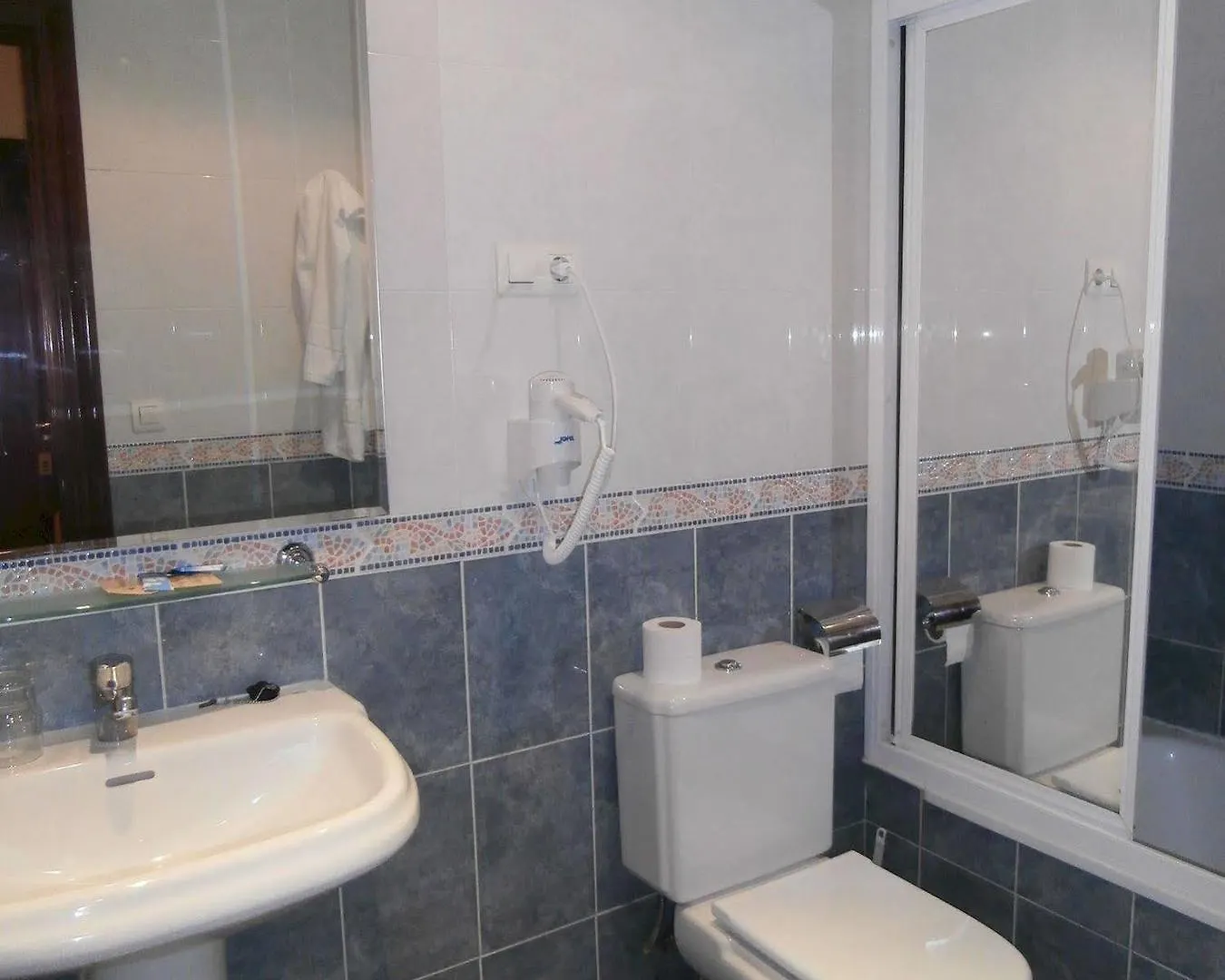 Arenal Suites Bilbao 2*,  Spanien